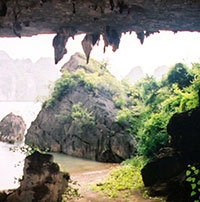 Hang-Trống-và-Hang-Trinh-Nữ